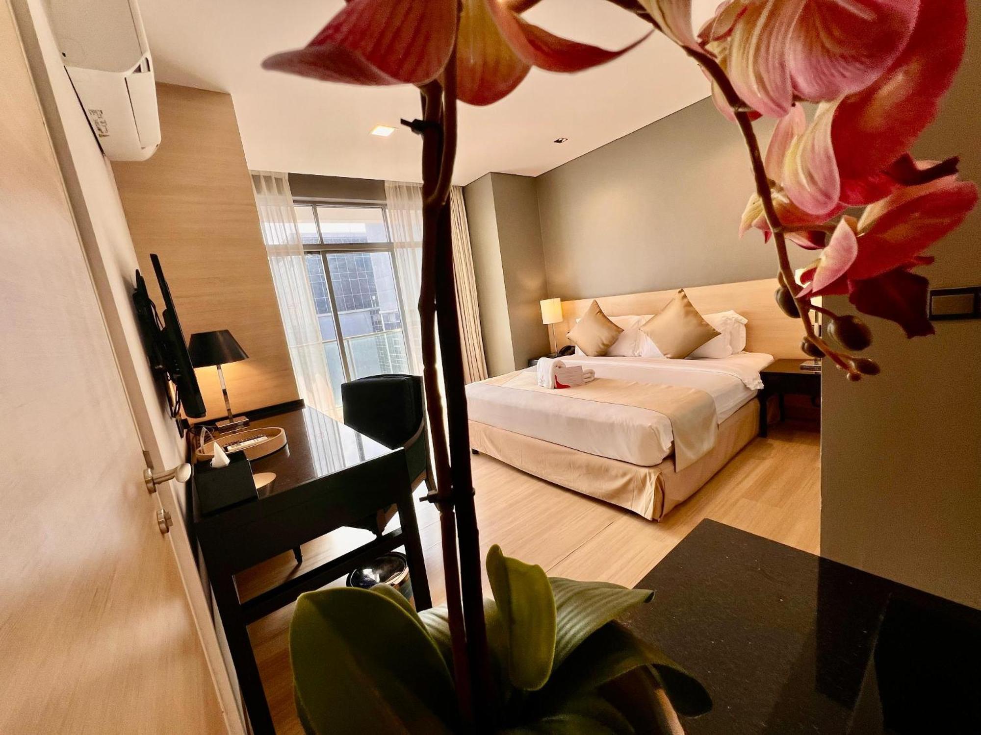 Managed By The Straits & Hotel